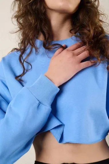 Women's Blue Basic Crew Neck Long Sleeve Crop Sweatshirt, 95% Cotton, Low Shoulder Design, Available in Sizes 34-40 - photo 2