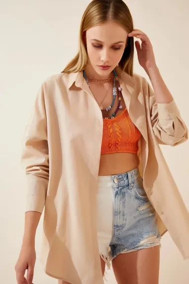 Жіноча бежева оверсайз довга базова сорочка з овальним кроєм - фото 3