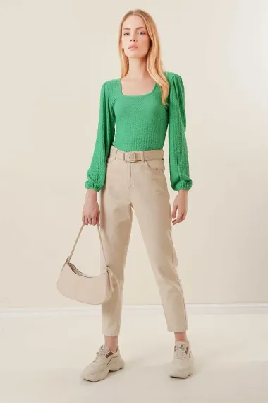 Kadın Yeşil Balon Kol Dokulu Kare Yaka Trend Örme Bluz HZL23W-BD104421 - fotoğraf 2