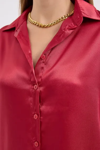 Женская блузка бордового цвета с атласной поверхностью, 100% полиэстер, легкая, стильный крой, размеры 34-50, комфортная и современная модель - фото 4
