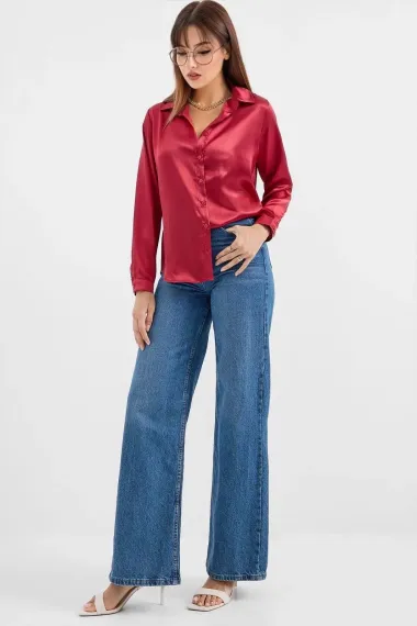 Женская блузка бордового цвета с атласной поверхностью, 100% полиэстер, легкая, стильный крой, размеры 34-50, комфортная и современная модель - фото 2