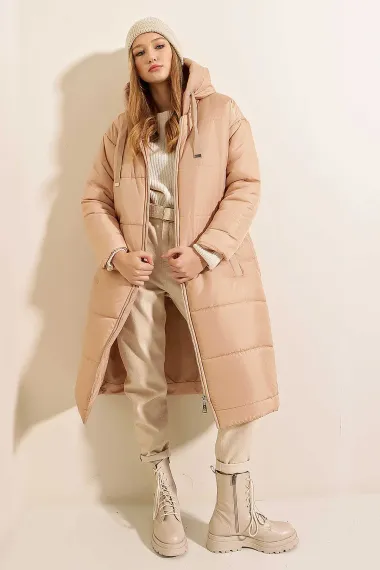 Kadın Bej Kapşonlu Uzun Oversize Şişme Mont HZL22W-BD151201 - photo 2