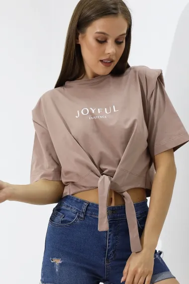 Жіноча бежева футболка оверсайз з принтом та вираженою талію, 95% віскоза, 5% ликра, розміри 34-42 - фото 3