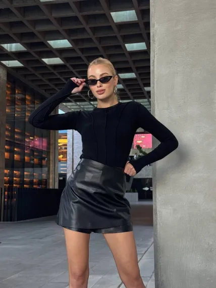 Kadın Siyah Suni Deri Şortlu Mini Etek HZL25W-ZK11161 - photo 2