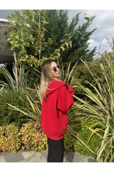 Женский красный худи с капюшоном и молнией, оверсайз, с карманами, внутренний флис, 95% хлопок, 5% лайкра, размеры 36-42 - фото 2