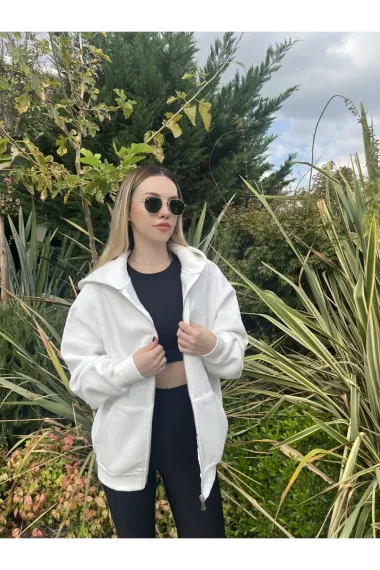 Kadın Beyaz Kapüşonlu Fermuarlı Şardonlu Oversize Sweatshirt HZL24W-ZK146 - fotoğraf 2