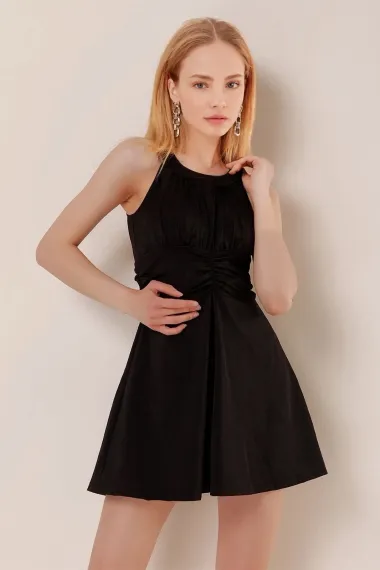 فستان سباحة نسائي أسود بفرز شورت متصل، تصميم ضيق، مكون من 80% بولي أميد و20% إيلاستين، مقاسات متعددة متوفرة - صورة 5