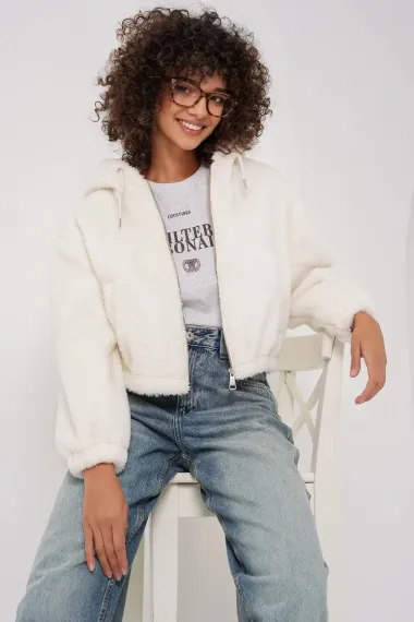 Kadın Ekru Fermuarlı Kapüşonlu Astarlı Peluş Crop Ceket HZL25W-BD151931 - photo 2