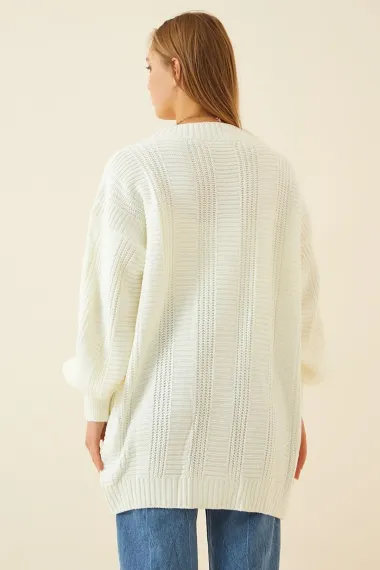Жіноча светр з довгими кнопками, в'язаний, світло-кремовий, стандартного розміру, комфортний крій, розмір 36-42, виготовлено в Туреччині - фото 2