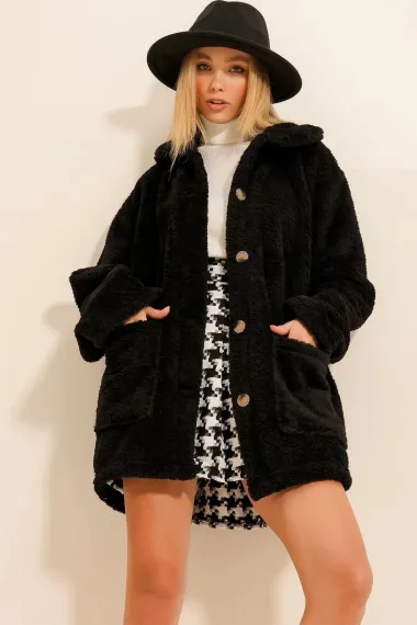 Kadın Siyah Çift Cepli Önü Düğmeli Astarsız Oversize Peluş Ceket HZL25W-DSB110991 - صورة 1