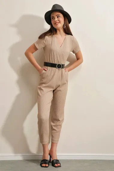 Kadın Bej Beli Lastikli V Yaka Deri Kemerli Örme Tulum HZL23S-BD170221 - fotoğraf 4
