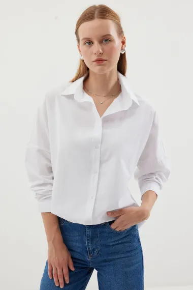 Kadın Beyaz Oversize Uzun Basic Gömlek HZL22W-BD139001 - fotoğraf 3