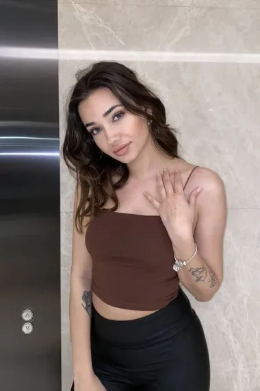 Женский коричневый вязаный бюстгальтер на бретельках, 95% полиэстер, 5% лайкра, размер S, длина 40 см, обхват груди 70 см - фото 2