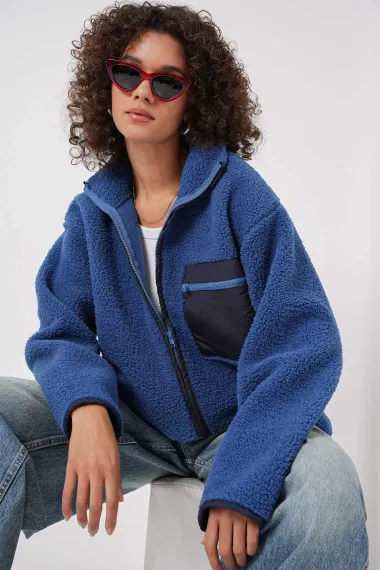 Kadın Lacivert Cep Detaylı Fermuarlı Oversize Peluş Sweatshirt HZL25W-FRY1554461 - fotoğraf 2