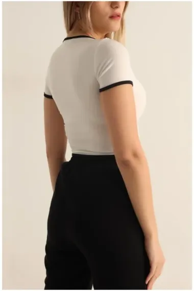 Kadın Bej Siyah Biyeli Kısa Kol Likralı SendyCrop Bluz HZL24S-SND190901 - photo 3