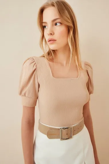 بلوزة محبوكة بياقة مربعة بسكويت للنساء HZL22W-BD104091 - صورة 1