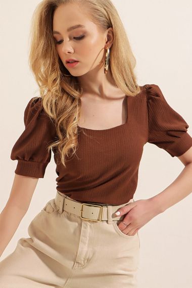 Жіноча коричнева в'язана блуза з квадратним вирізом HZL22W-BD104091, 93% поліестер, 7% лайкри, доступні розміри 34-46 - фото 3