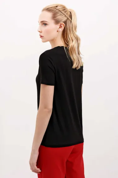 Women's Black V-neck Lightweight Oversize T-shirt HZL24S-BD143151 - photo 4