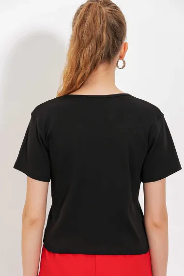 Kadın Siyah Cep Detaylı Düğmeli Kısa Kol T-shirt HZL24S-BD19031 - photo 4