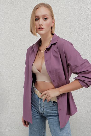 Жіноча темно-фіолетова оверсайз довга базова сорочка з овальними краями - фото 4