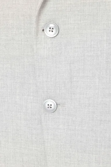 Класичний регулярний костюм з малюнком, сірого кольору, 2 гудзики, бічні кишені, поліестер, віскоза, еластан, розміри: 58-64 - фото 4