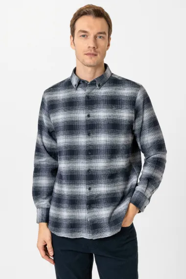 Рубашка с квадратным узором и классическим воротником, 50% хлопок и 50% полиэстер, стиль бизнес-кэжуал, доступна в черном цвете и разных размерах - фото 1