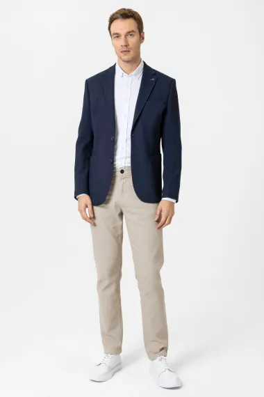 Тонкий приталенный пиджак классического фасона, 64% ПЭ, 34% ВИ, 2% ЭА, два кармана, без клапанов, цвет темно-синий, размеры 48-54 - фото 5