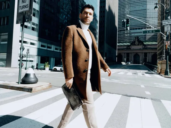 معطف عادي بياقة أحادية وقصة ضيقة