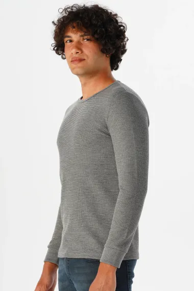 Свитшот з круглим вирізом Slim Fit з армованою текстурою, 65% поліестер і 35% віскоза, колір білий, розміри XL та M - фото 2