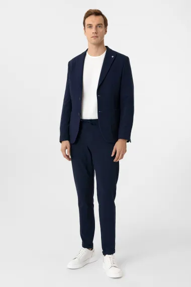 Узкий костюм с узором, классическая форма, 63% ПЭ, 33% вискоза, 4% ЭА, цвет темно-синий, размеры 48-56, карманы встраиваемые, воротник моно - фото 4