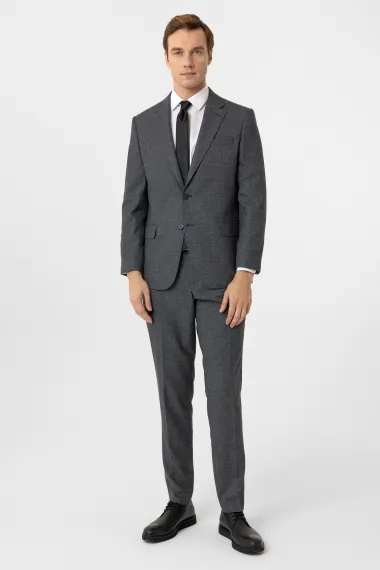 بدلة أنيقة بتصميم عادي بأزرار مزدوجة، مريحة ومصنوعة من قماش بولي-فيسكون، متوفرة بأحجام متعددة ولون أزرق برلماني - صورة 2