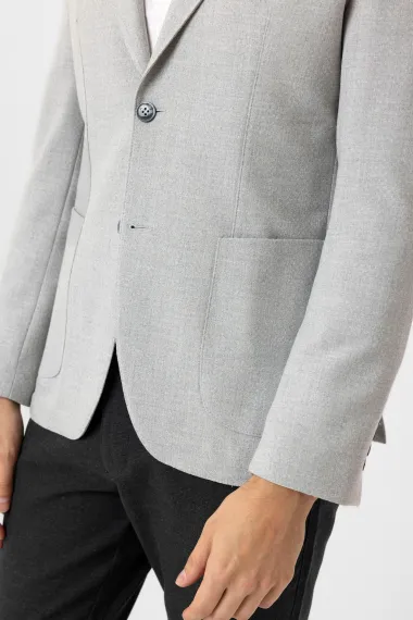 Узкий жакет серого цвета с двумя пуговицами, боковыми карманами и острым воротником, классический крой из хлопка, Турция - фото 4