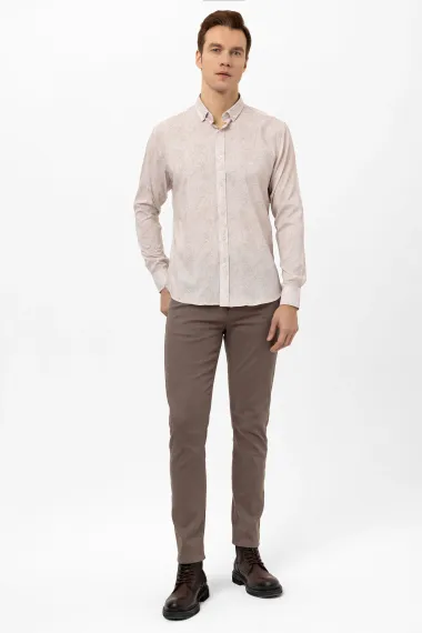 Сорочка зі стильною манжетою, приталена, з бежевим кольором та тканини поліестер-котон, для бізнес-кежуал образу - фото 2