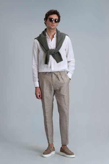 Мужская основная рубашка Comfort Fit белого цвета - фото 2