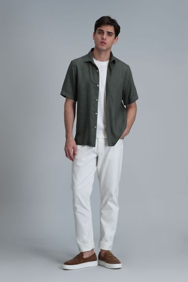 Чоловічий базовий комірець Comfort Fit кольору хаки - фото 2