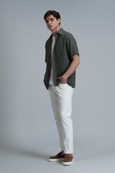 Чоловічий базовий комірець Comfort Fit кольору хаки - фото 4