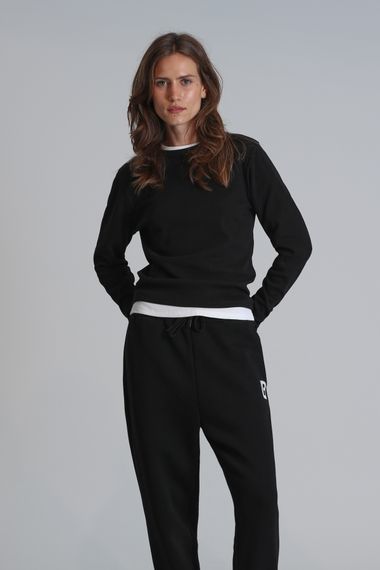 Футболка Amaya женская черная обычного кроя, доступна в размерах S, M, L, XL, XS, XXL - фото 1