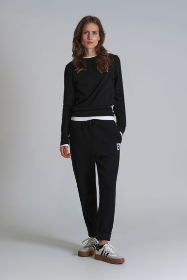 Футболка Amaya женская черная обычного кроя, доступна в размерах S, M, L, XL, XS, XXL - фото 2