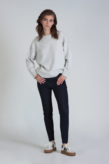 Чоловічі джинси денім темно-синього кольору, доступні в розмірах S, M, L, XL, XS - фото 1