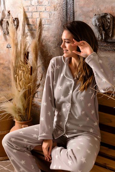Kışlık Yılbaşı Desenli Kadın Gömlek Polar Pijama Takımı- Geyikli Yılbaşı Pijaması  - fotoğraf 5