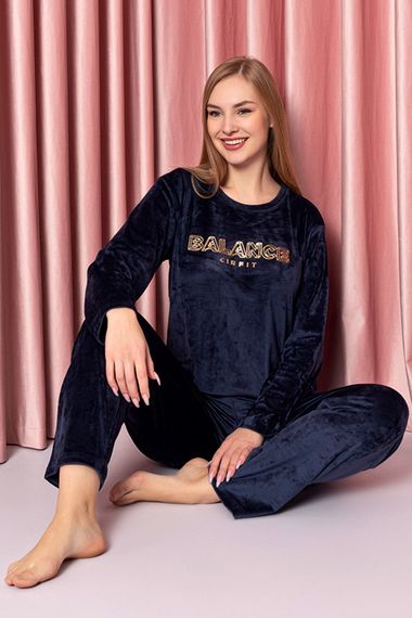 Nisanca Winter Women's Velvet Pajamas Set - Super Soft Series - photo 1