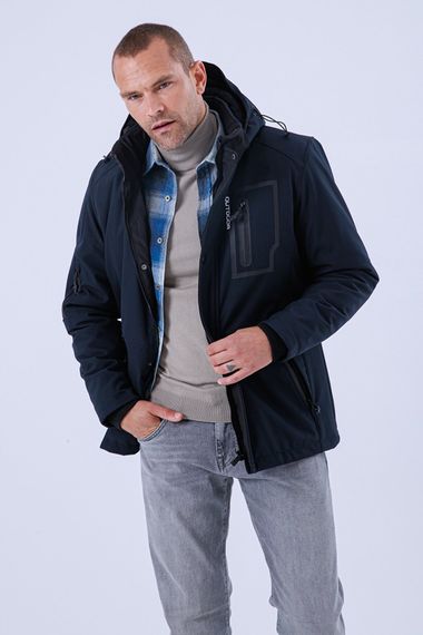 Erkek Kapüşonlu Su ve Rüzgar Geçirmez Kapitone İçi Kürklü ElyafDolgulu Şişme Lacivert Softshell Mont - fotoğraf 3