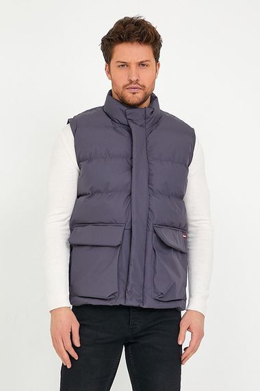 Erkek Cep Detaylı Fermuarlı ve Çıtçıt Kapama Polyester Dolum Gri Şişme Yelek - fotoğraf 1