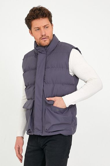 Erkek Cep Detaylı Fermuarlı ve Çıtçıt Kapama Polyester Dolum Gri Şişme Yelek - fotoğraf 4