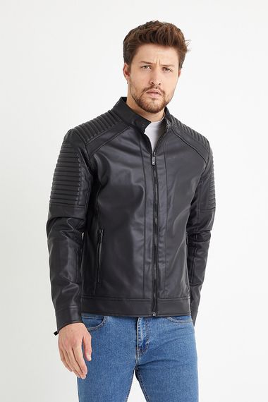 Чоловіче шкіряне водо- та вітрозахисне пальто/куртка чорного кольору - фото 3