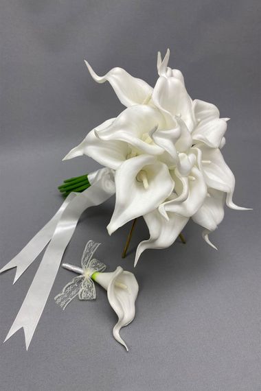 White Wet Gala Bride Bouquet and Groom's Flower - photo 3