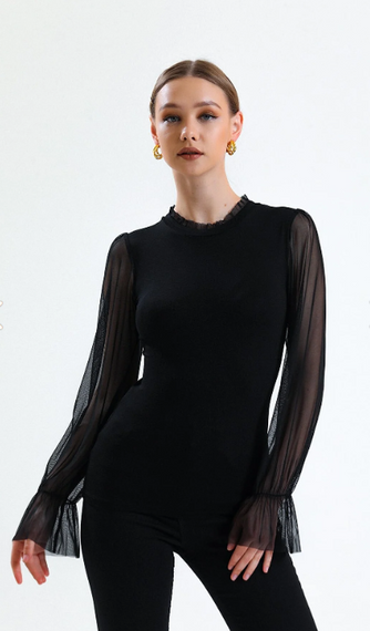 Жіноча трикотажна блуза з тюлю з чорним коміром і рукавами - фото 5