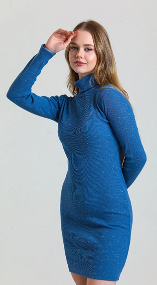 فستان قصير بياقة مدورة باللون الأزرق - صورة 3