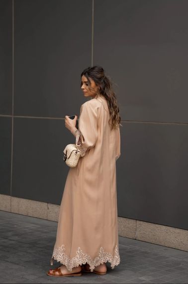 GÖKNUR ARSLAN NAKIŞLI CAMEL ELBİSE - photo 3